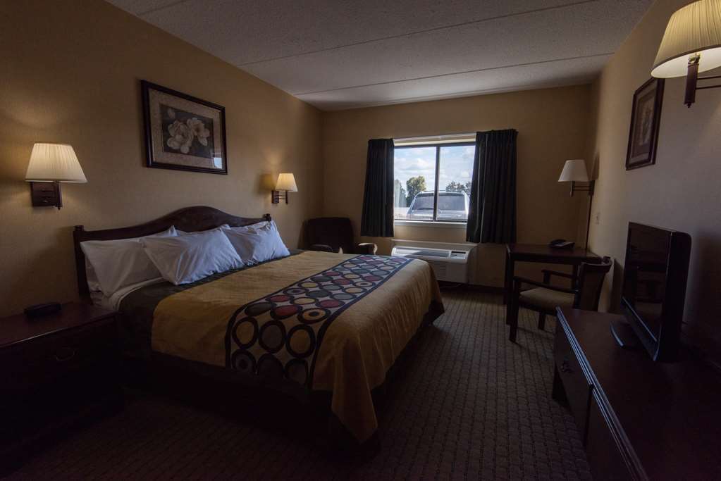 Super 8 By Wyndham Henrietta/Rochester Area Room photo